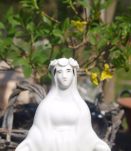  2 anciennes statuettes de dévotion à Marie en porcelaine de