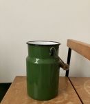Pot à lait vintage en émail 