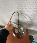 Suspension globe en verre et support métal doré 