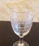 8 anciens verres à vin cristal ciselé