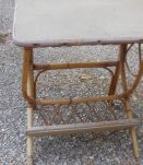 petite table porte revue en rotin