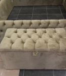 Lit capitonné beige