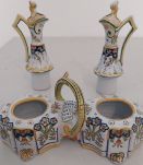 Huilier vinaigrier en faience signé JULES VERLINGUE. 