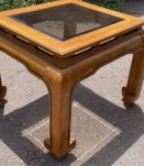 Jolie table  bois avec plateau en verre