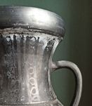 Grande cruche de poterie noire de Marginea