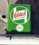 Ancien Bidon huile 2 litres Castrol rare et bel état