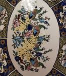 Ancien grand plat en céramique décor de paon art populaire M