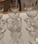 12 verres à liqueur