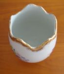 Vase oeuf tripode en porcelaine d'art  