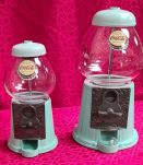 duo  de  Distributeur de bonbon, chewing gum, cacahuète verr