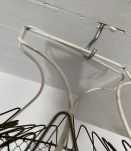 Ancien panier pliable en fil de fer tressé 