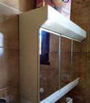 Armoire à pharmacie