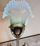  Lampe de table raffinée en laiton et verre travaillé - styl