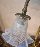 lampe de 1900 a 1930 bronze et laiton et magnifique tulipe  