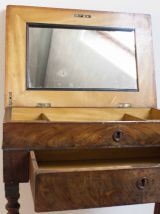 Travailleuse d'époque Louis Philippe