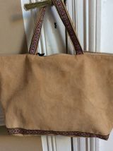 Grand sac à mains ethnique.