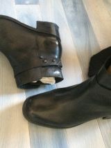 Bottines en cuir noir 