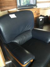 Canapé, poêle à bois etc