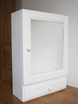armoire à pharmacie/toilette