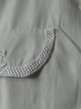 Chemise blanche vintage col à pointes broderies et boutons nacrés