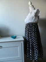 Jupe midi plissée à pois en voile vintage