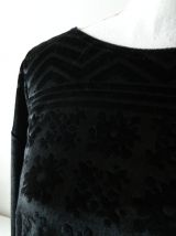 Tee-shirt loose manches longues en velours noir baroque vintage
