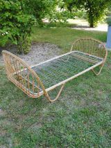 Lit en rotin vintage