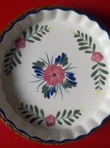 Deux jolis moules à tarte dans leurs panières en osier - vintage