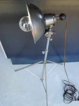 Projecteur sur trepied téléscopique indus