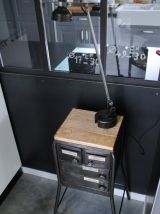 Meuble industriel station service