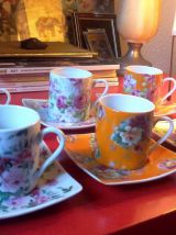Tasses à café - décor fleuri (rétro)