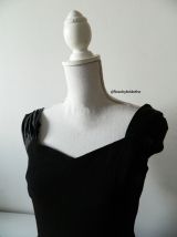 Robe moulante noire épaules dénudées vintage 80's