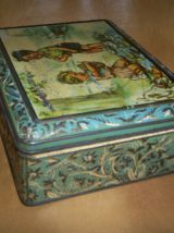 ANCIENNE BOITE METAL ILLUSTRATION DE GERMAINE bOURET 