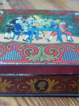 Boite en tôle ancienne 