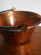 Petite marmite à anse en cuivre Villedieu années 50
