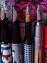 Stylos plume de marque lot de 7 