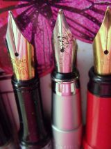 Stylos plume de marque lot de 7 