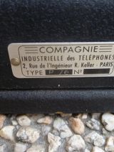 Ancien téléphone à manivelle CIT , années  1950