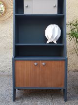 Bibliothèque vitrine vintage bleu nuit 