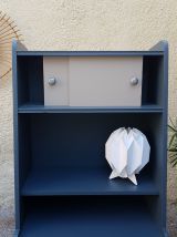 Bibliothèque vitrine vintage bleu nuit 