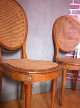 2 chaises cannées médaillon style Louis XVI