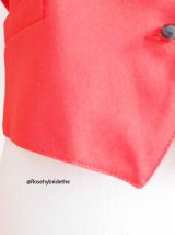 Veste en pure laine rouge vif broderies noires vintage 80's