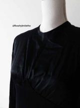 Robe en satin noir empiècement en dentelle vintage 30's