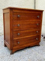 Commode typique des années 50