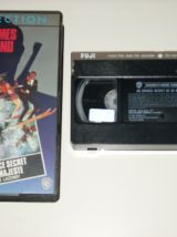LOT 12 cassettes VHS JAMES BOND 007