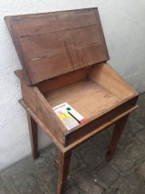 Pupitre d'écolier avec jolie patine