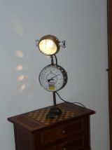 lampe de divers éléments vintage et industriel