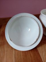 Soupière en porcelaine opaque Creil Montereau de la fin du XIXieme 