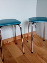 tabouret en métal et skaï années 60-70 revisité en bleu canard