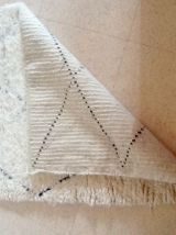 Tapis Béni ouarain Vintage  Azilal  fait main Petit  Format , piece unique 